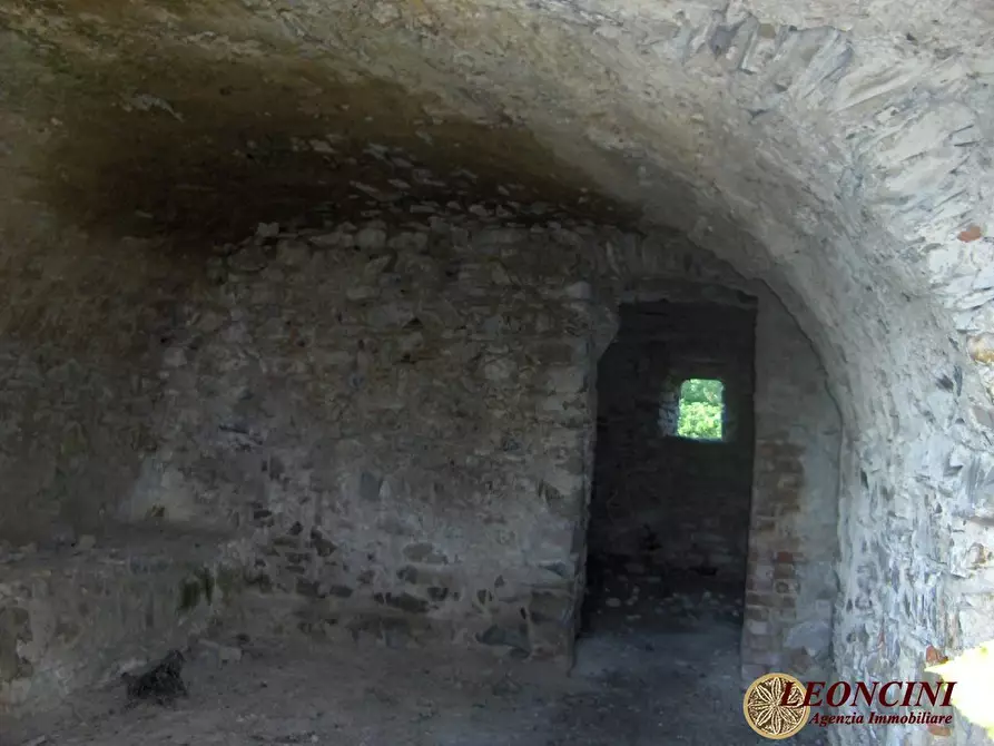 Immagine 7 di Rustico / casale in vendita  22 a Villafranca In Lunigiana