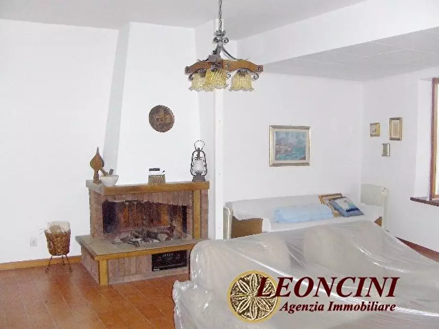 Immagine 4 di Casa semindipendente in vendita  a Villafranca In Lunigiana