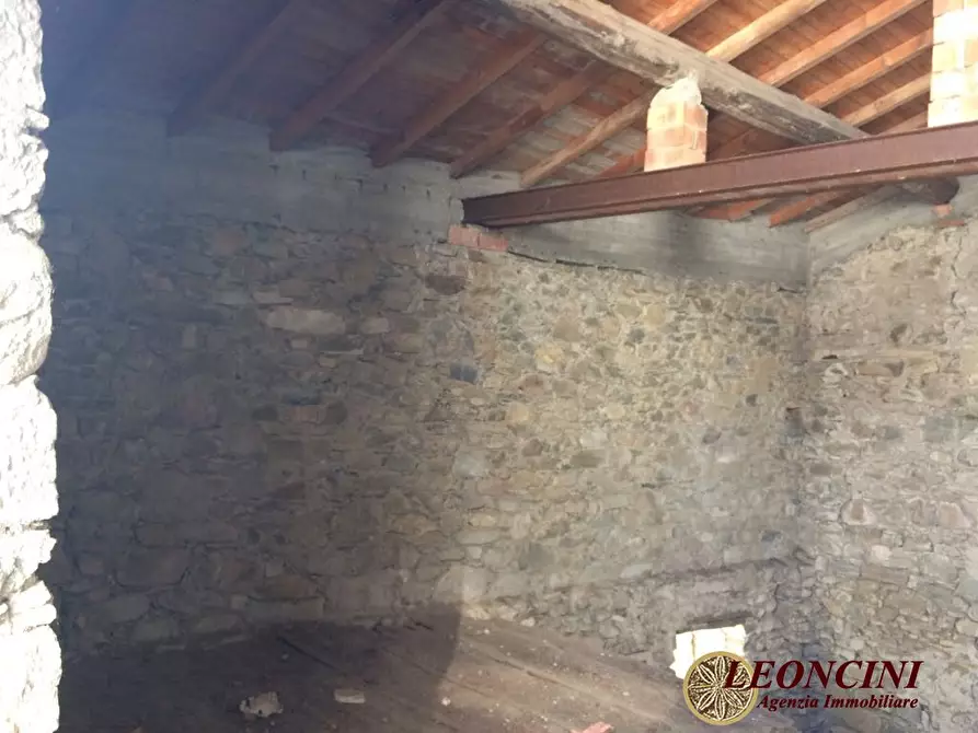 Immagine 7 di Rustico / casale in vendita  3 a Bagnone