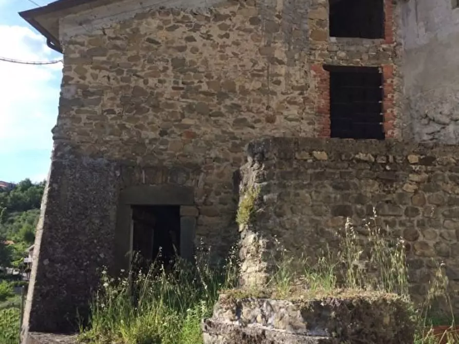 Immagine 2 di Rustico / casale in vendita  3 a Bagnone