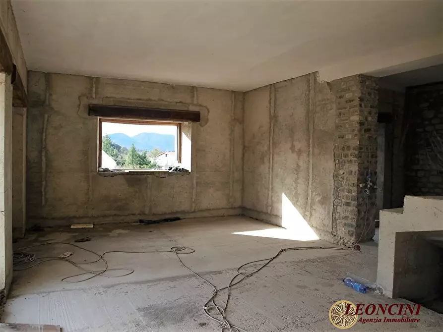 Immagine 6 di Villa in vendita  a Villafranca In Lunigiana