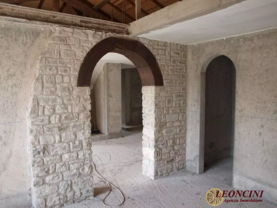 Immagine 8 di Villa in vendita  a Villafranca In Lunigiana