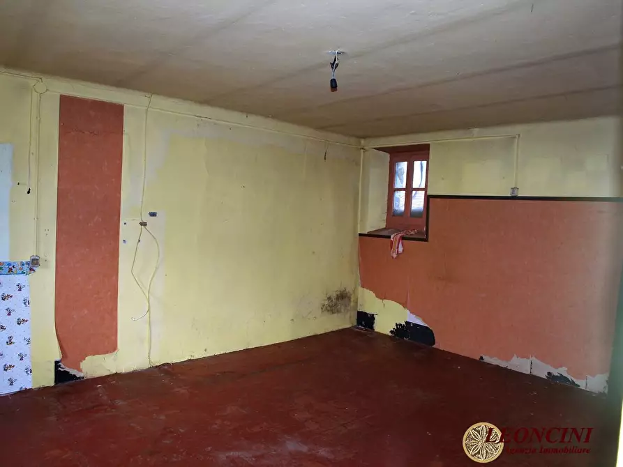 Immagine 7 di Rustico / casale in vendita  a Tresana