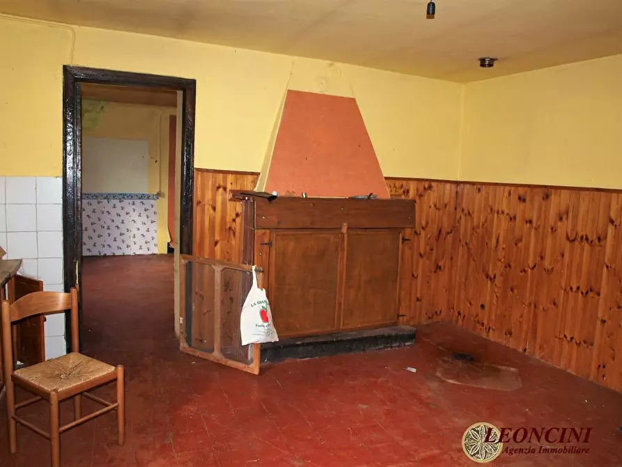 Immagine 6 di Rustico / casale in vendita  a Tresana