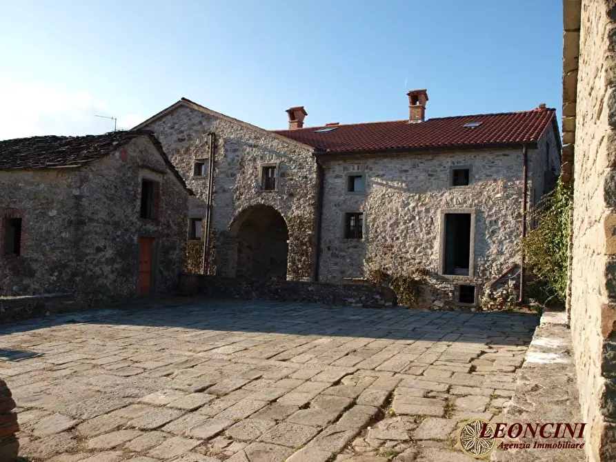 Immagine 1 di Rustico / casale in vendita  2 a Pontremoli