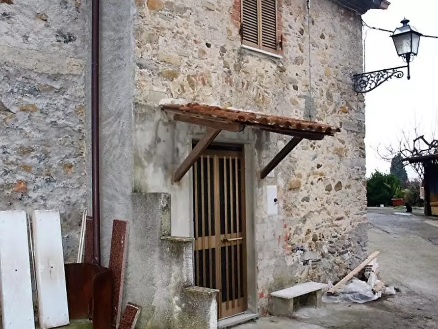 Immagine 3 di Rustico / casale in vendita  a Villafranca In Lunigiana
