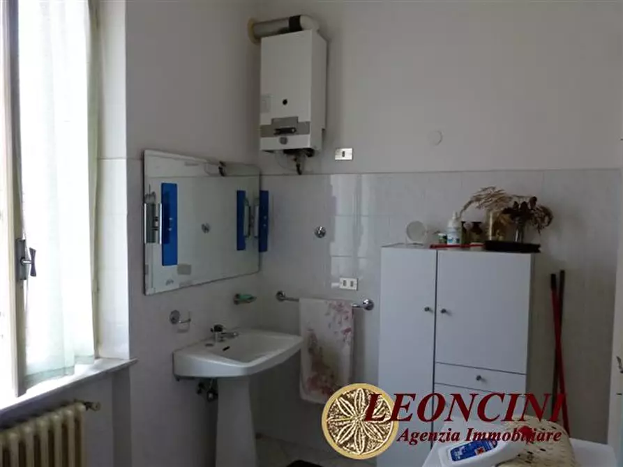 Immagine 8 di Villa in vendita  22 a Villafranca In Lunigiana