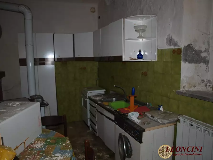 Immagine 5 di Rustico / casale in vendita  a Villafranca In Lunigiana