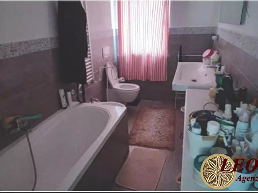 Immagine 10 di Casa semindipendente in vendita  12 a Villafranca In Lunigiana