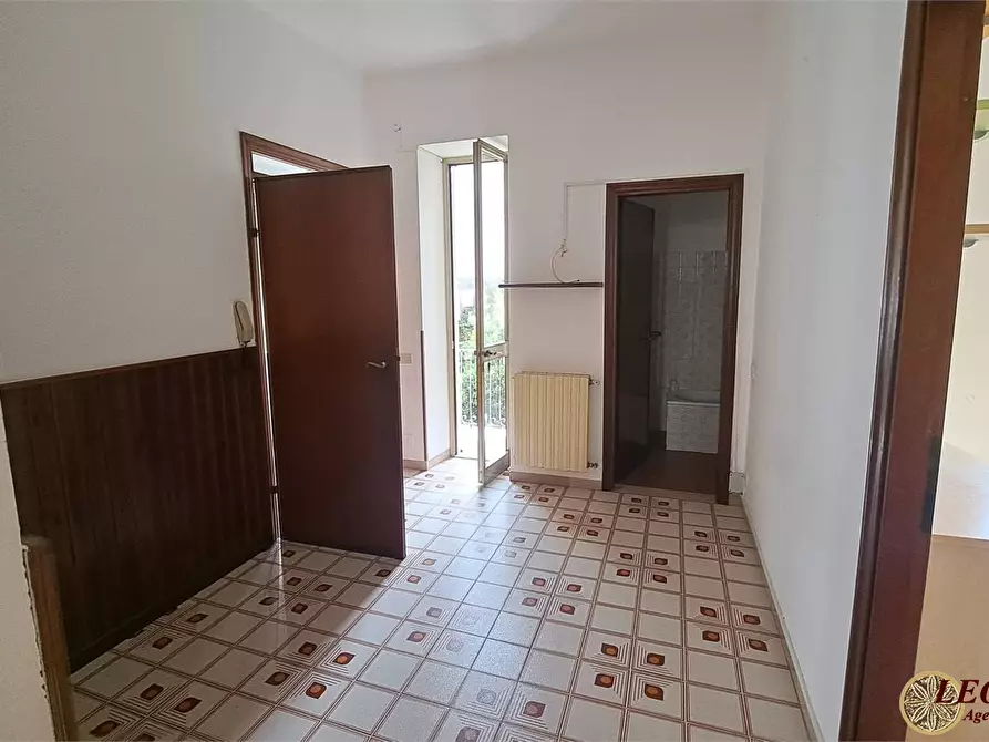 Immagine 6 di Appartamento in vendita  66 a Villafranca In Lunigiana