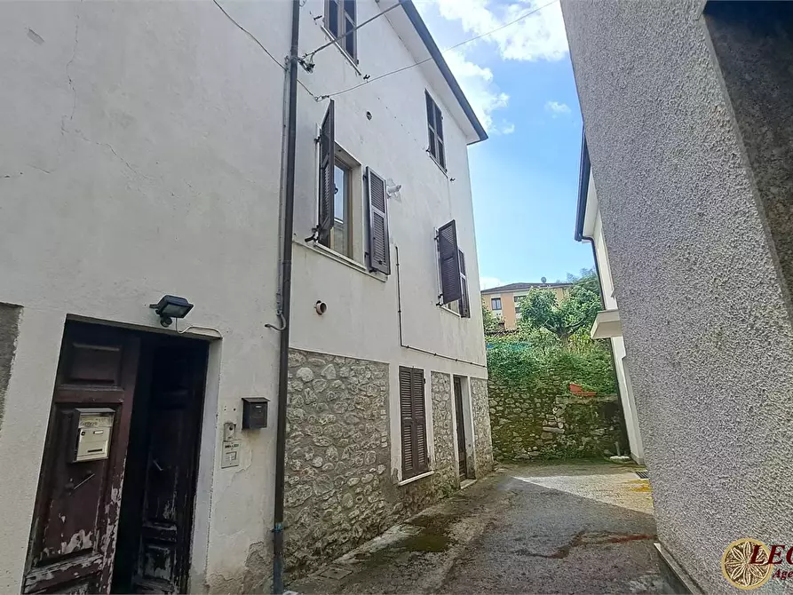 Immagine 10 di Appartamento in vendita  66 a Villafranca In Lunigiana