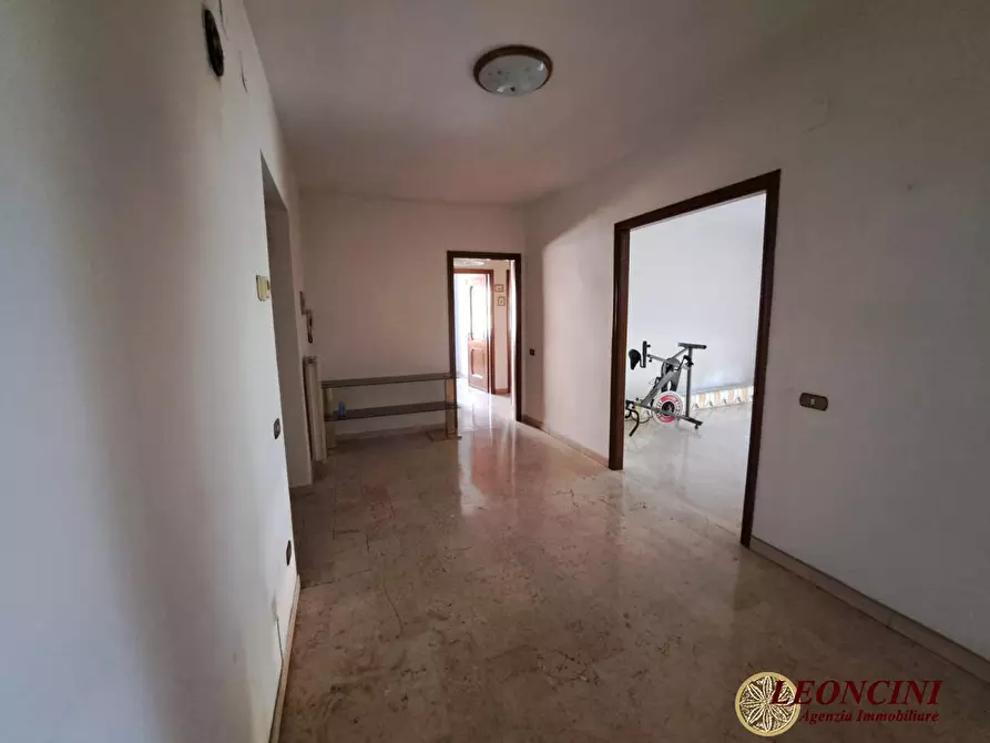 Immagine 10 di Appartamento in vendita  12 a Filattiera