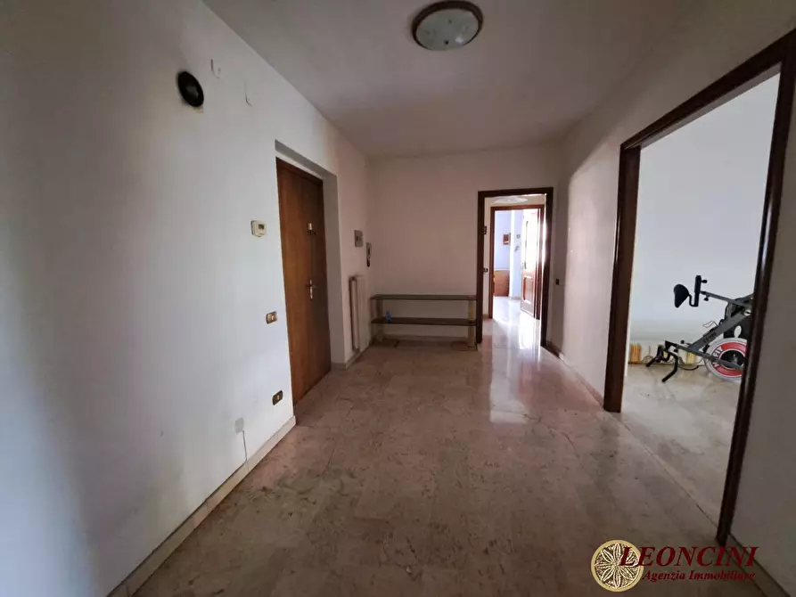 Immagine 8 di Appartamento in vendita  12 a Filattiera
