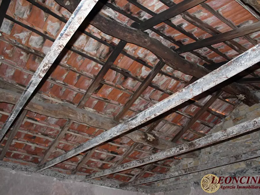 Immagine 10 di Rustico / casale in vendita  23 a Pontremoli