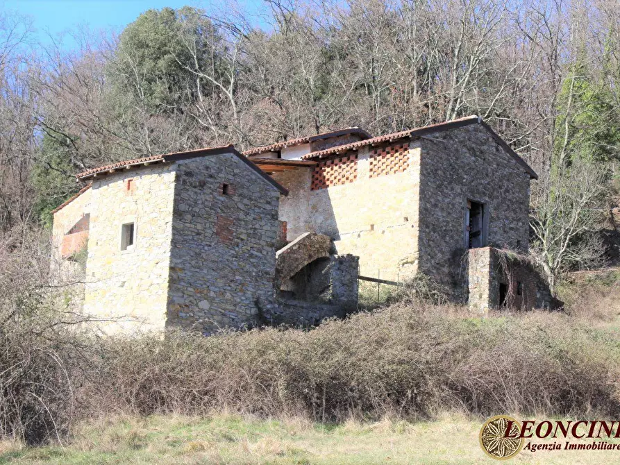 Immagine 1 di Rustico / casale in vendita  23 a Pontremoli