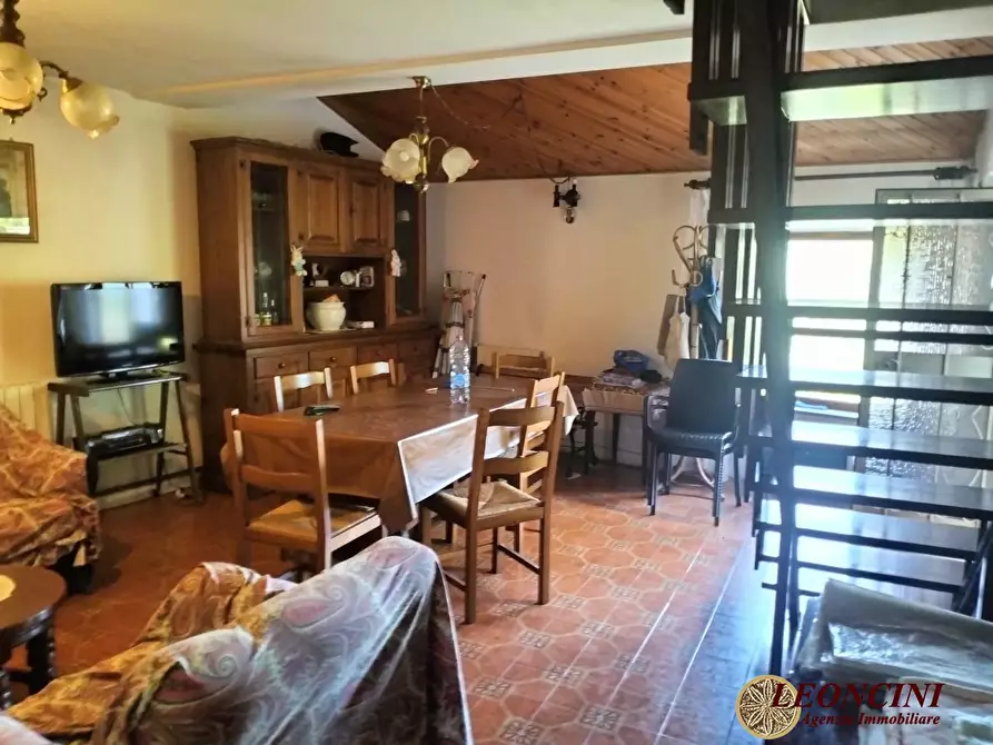 Immagine 8 di Rustico / casale in vendita  2 a Villafranca In Lunigiana
