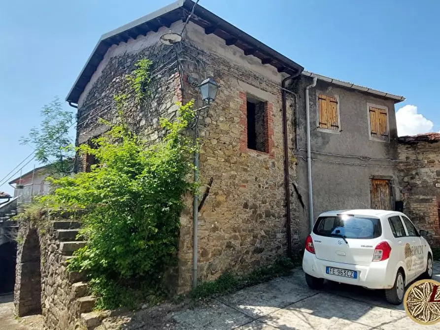 Immagine 9 di Rustico / casale in vendita  33 a Villafranca In Lunigiana