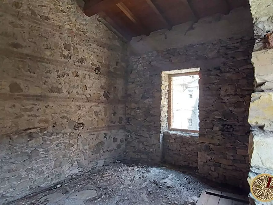 Immagine 8 di Rustico / casale in vendita  33 a Villafranca In Lunigiana