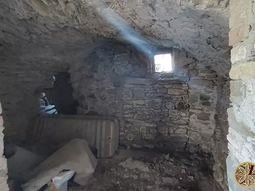 Immagine 6 di Rustico / casale in vendita  33 a Villafranca In Lunigiana