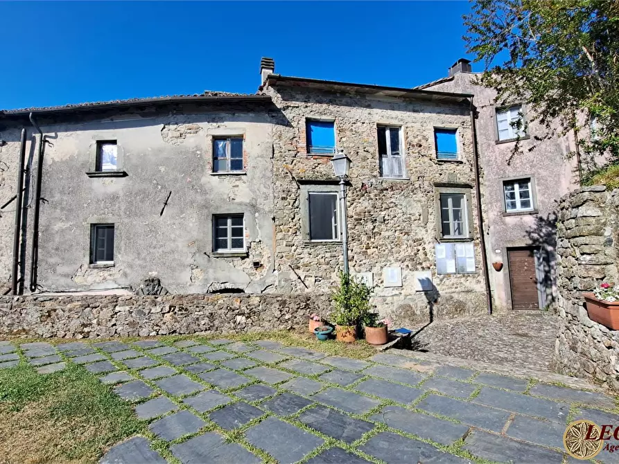 Immagine 2 di Rustico / casale in vendita  10 a Bagnone