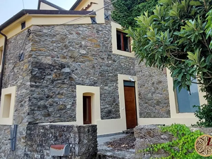 Immagine 9 di Rustico / casale in vendita  33 a Aulla