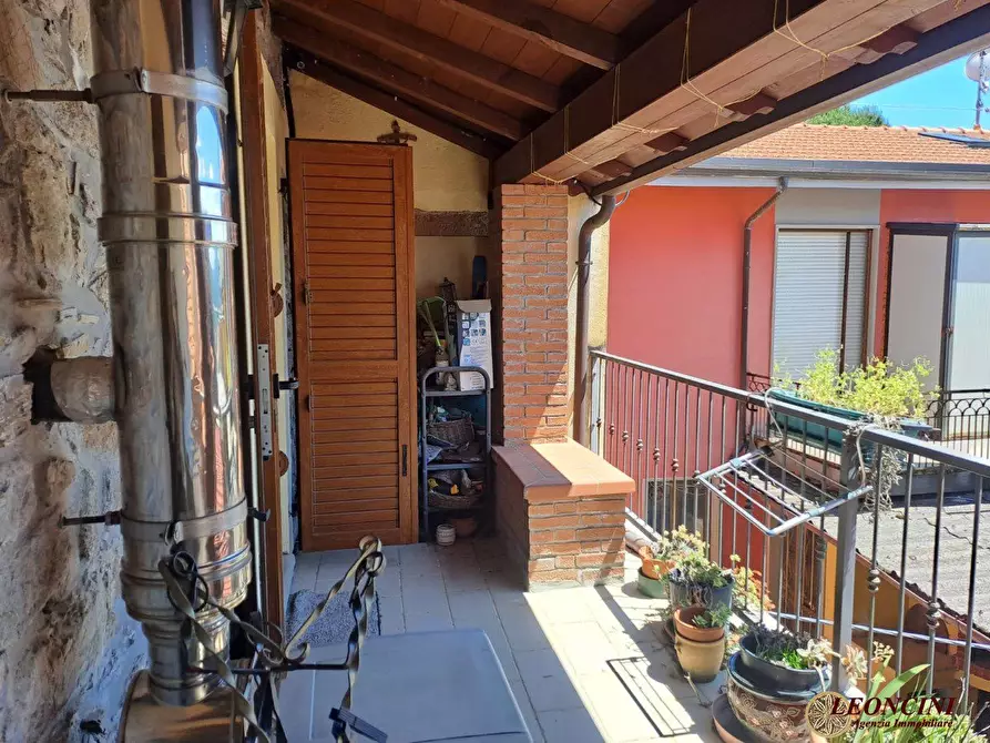 Immagine 5 di Rustico / casale in vendita  66 a Tresana