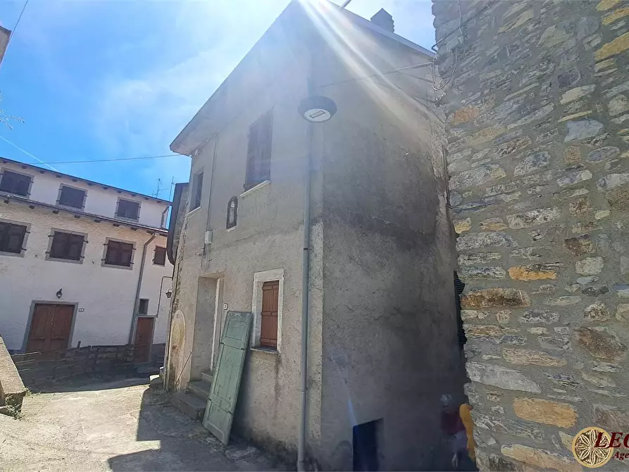 Immagine 2 di Rustico / casale in vendita  33 a Bagnone