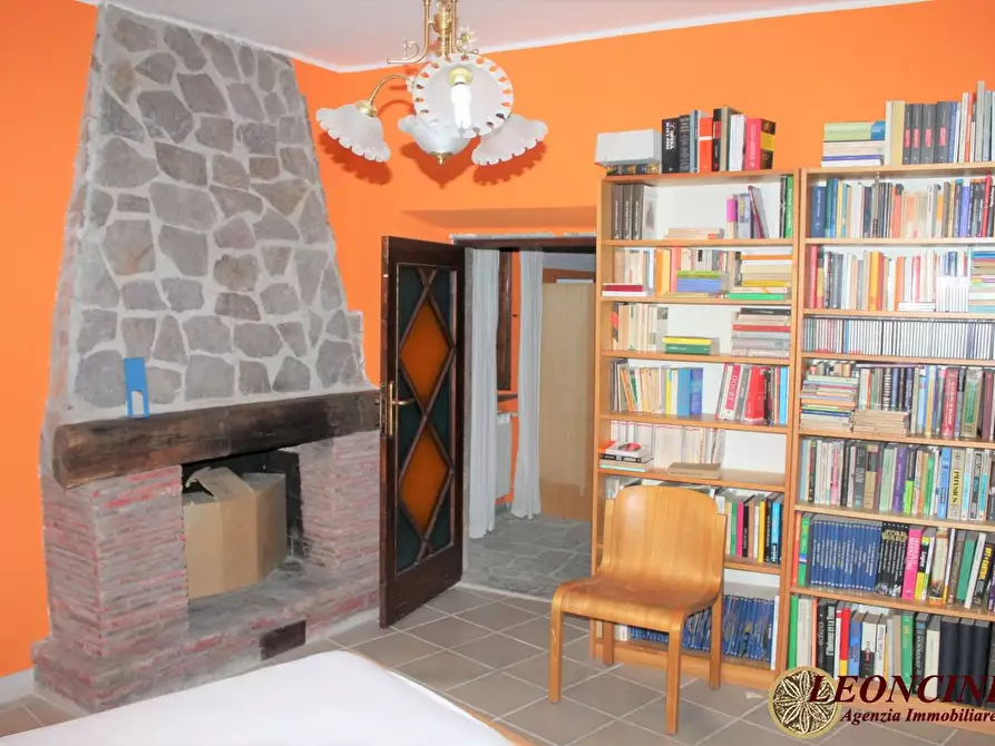 Immagine 7 di Rustico / casale in vendita  23 a Filattiera