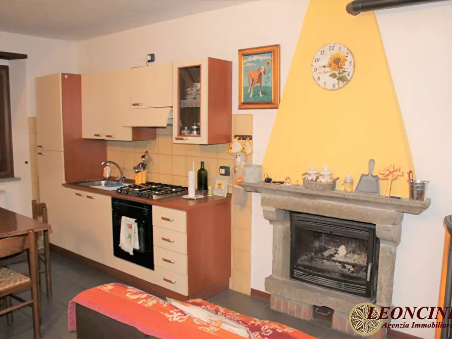 Immagine 10 di Rustico / casale in vendita  a Villafranca In Lunigiana