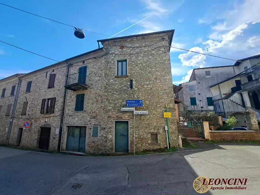 Immagine 2 di Casa semindipendente in vendita  28 a Filattiera