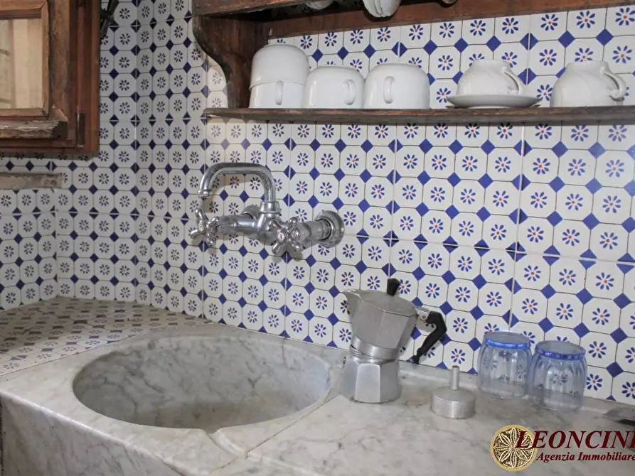 Immagine 1 di Rustico / casale in vendita  22 a Bagnone