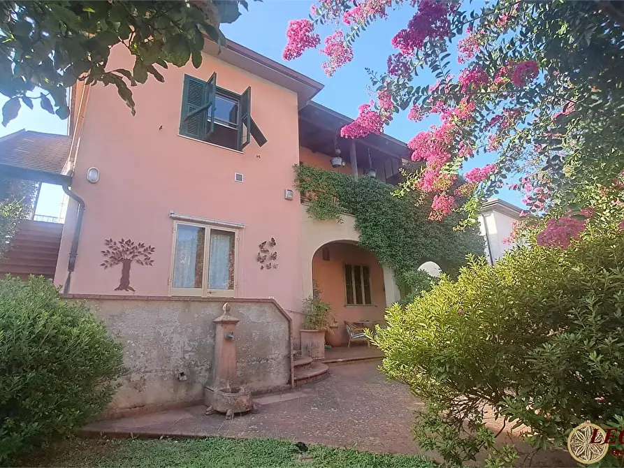 Immagine 1 di Villa in vendita  1 a Mulazzo