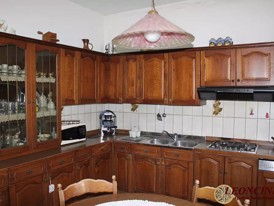 Immagine 4 di Villa in vendita  33 a Villafranca In Lunigiana