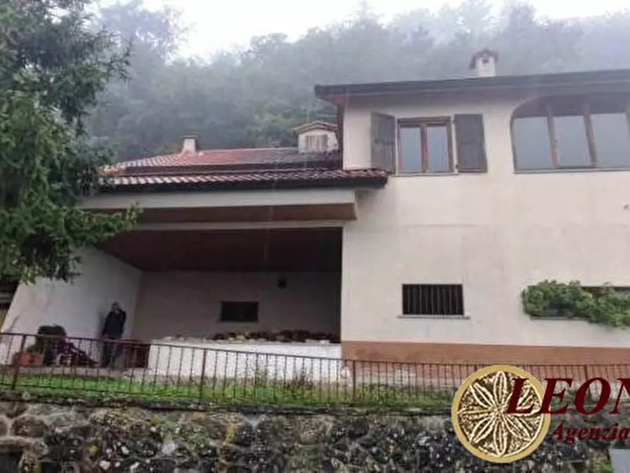 Immagine 1 di Villa in vendita  2 a Pontremoli