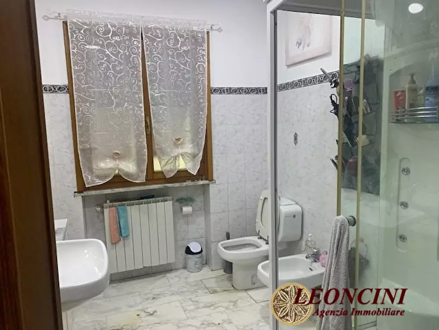 Immagine 8 di Villa in vendita  7 a Aulla