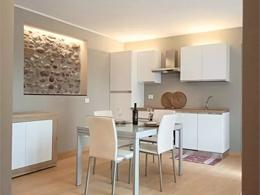 Immagine 2 di Appartamento in affitto  a Bardolino