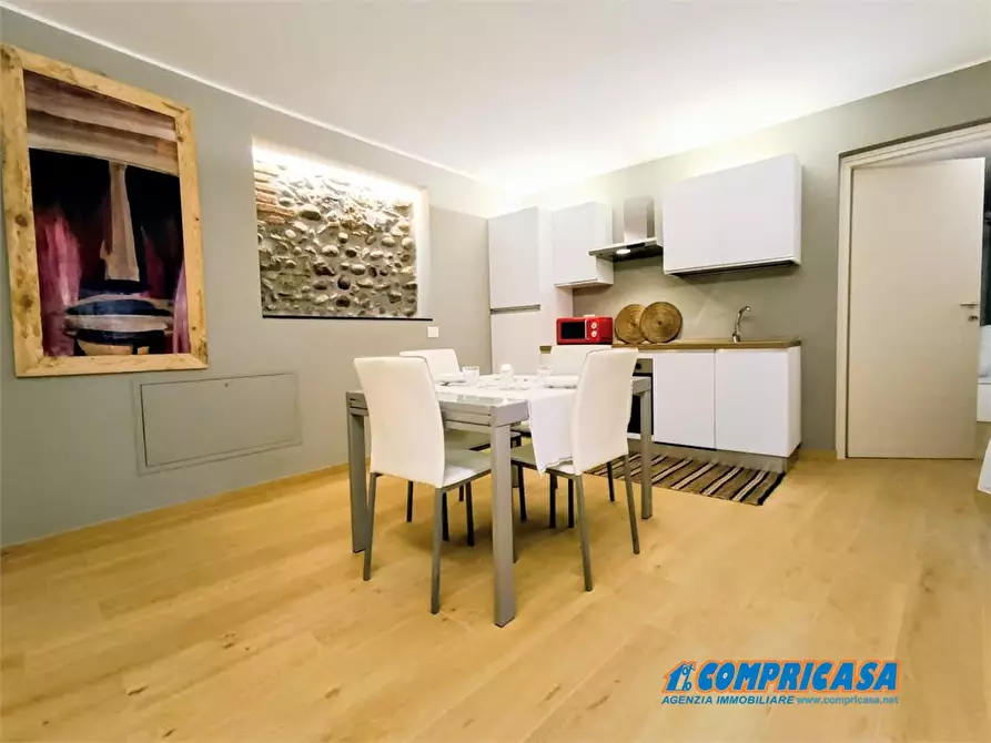 Immagine 5 di Appartamento in affitto  a Bardolino