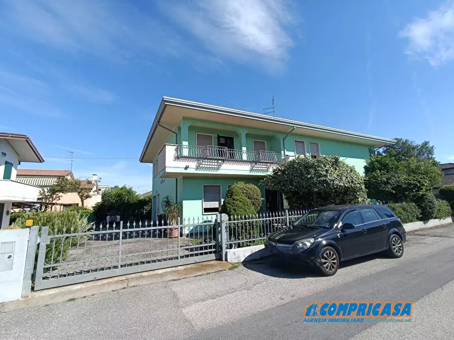 Immagine 1 di Casa semindipendente in vendita  a Casale Di Scodosia