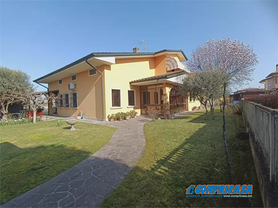 Immagine 1 di Villa in vendita  a Montagnana