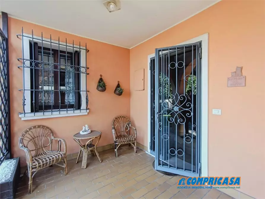 Immagine 2 di Villa in vendita  a Montagnana