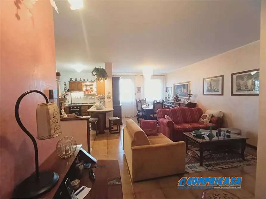 Immagine 4 di Villa in vendita  a Montagnana