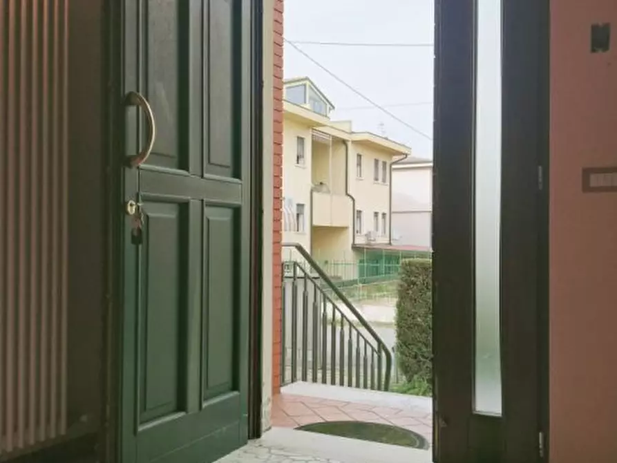 Immagine 2 di Villa in vendita  a Montagnana