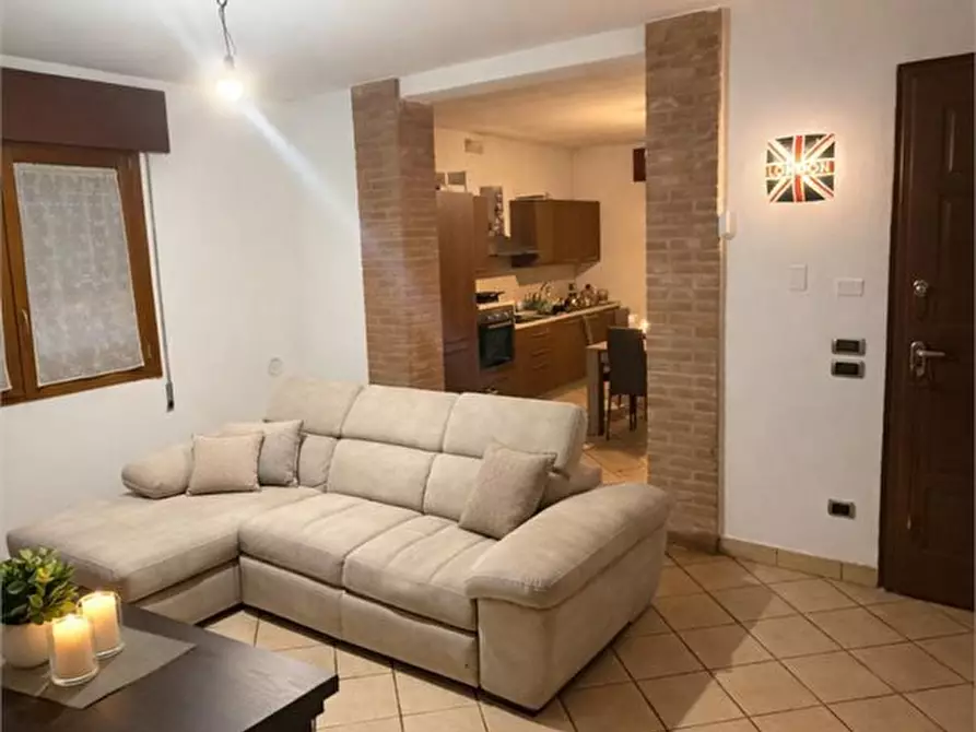 Immagine 3 di Villa in vendita  a Borgo Veneto