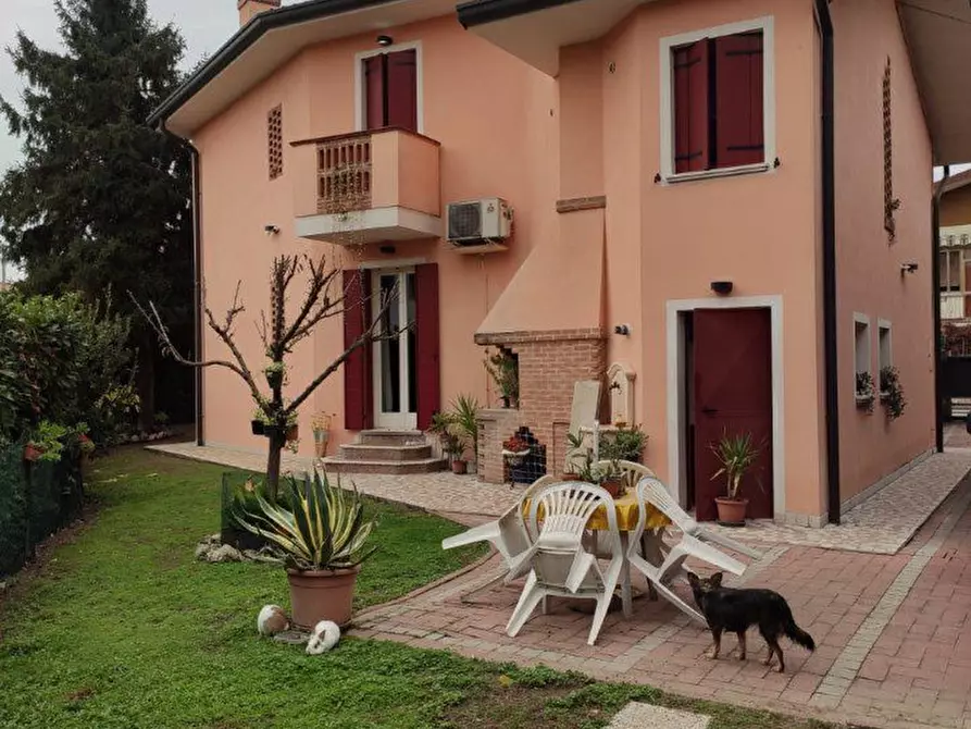 Immagine 4 di Villa in vendita  a Montagnana