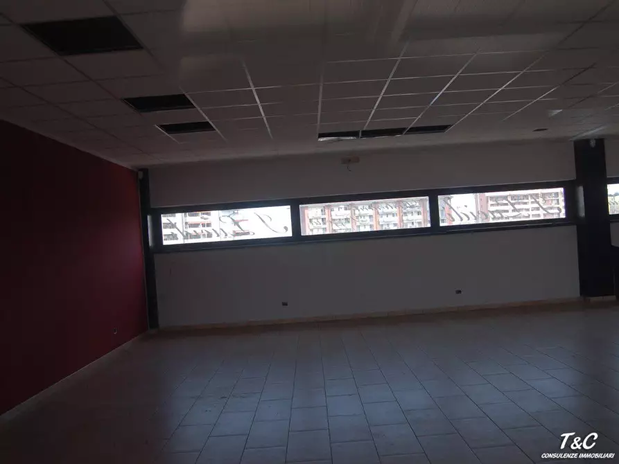 Immagine 5 di Negozio in vendita  16 a San Mauro Torinese
