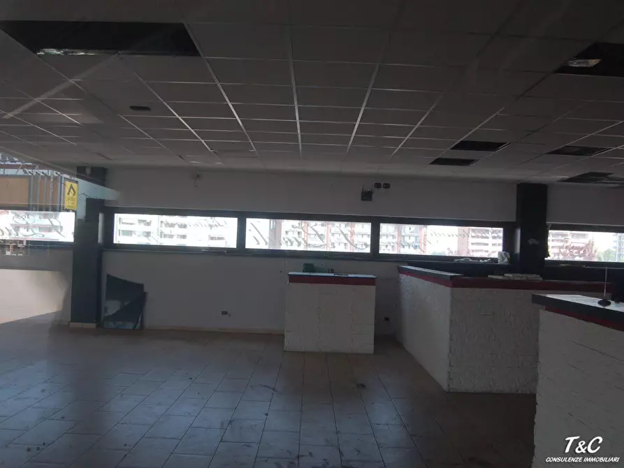Immagine 4 di Negozio in vendita  16 a San Mauro Torinese