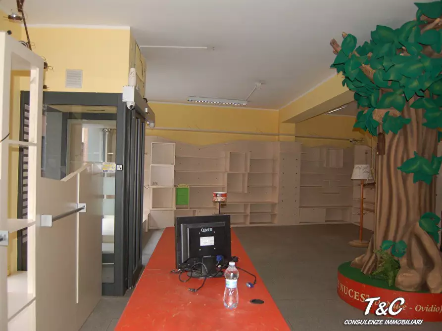 Immagine 4 di Negozio in vendita  3 a Settimo Torinese