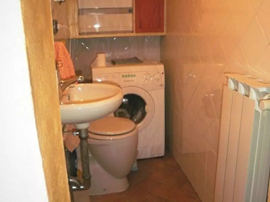 Immagine 7 di Casa semindipendente in vendita  a Castellina Marittima