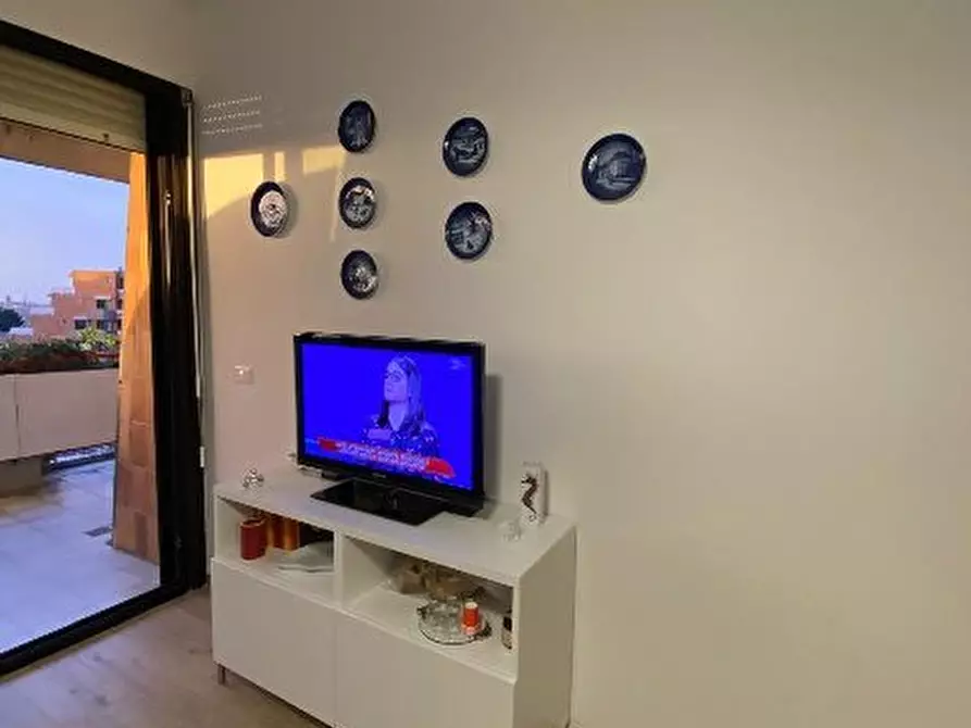 Immagine 5 di Appartamento in affitto  a Livorno