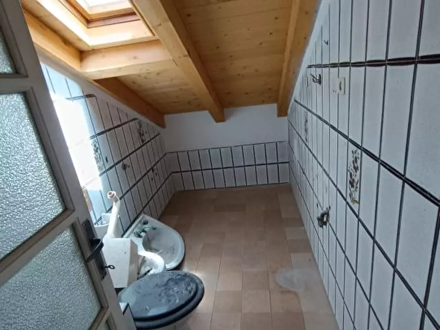 Immagine 6 di Appartamento in vendita  a Rosignano Marittimo